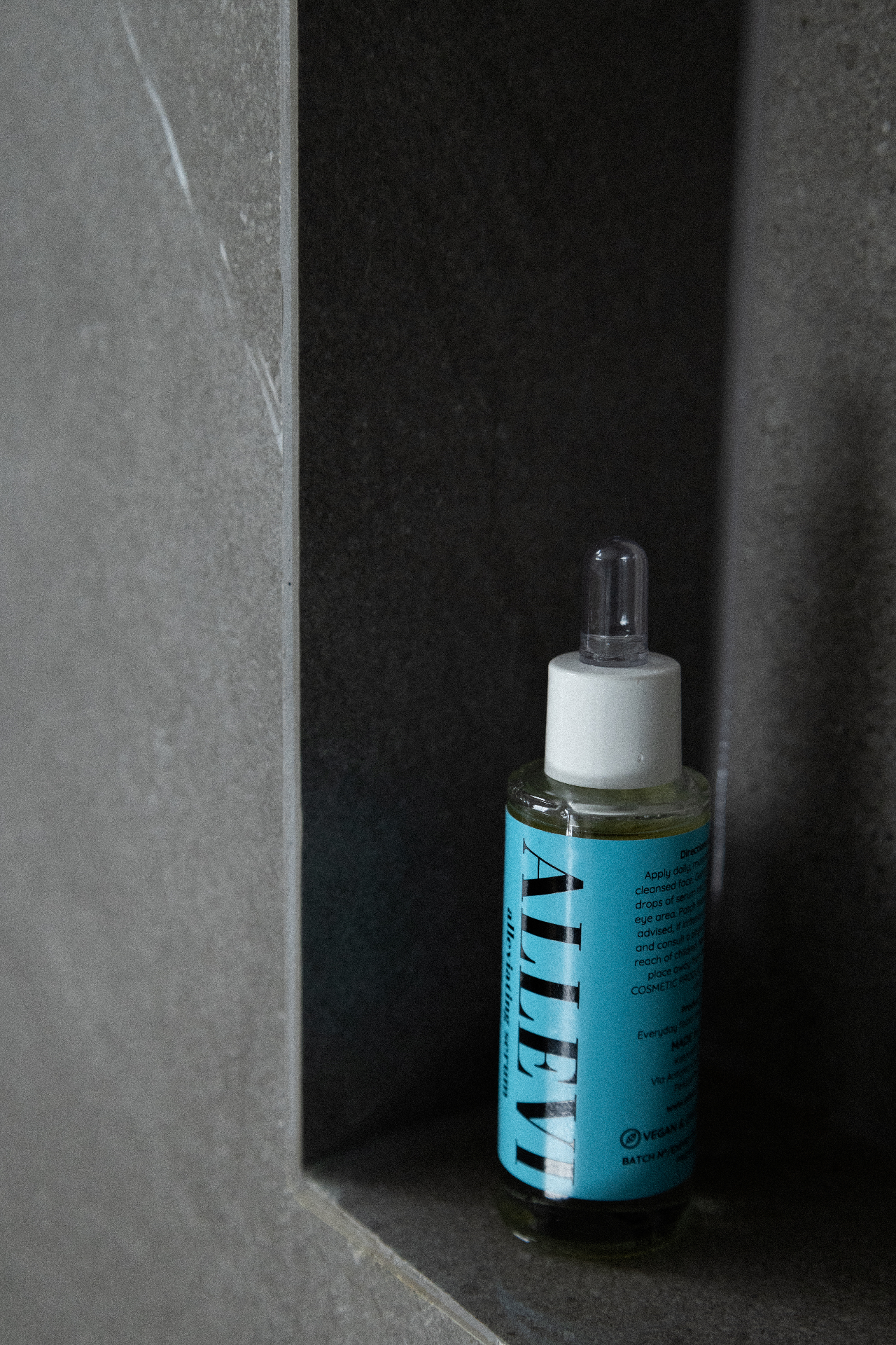 Allevi Alleviating Serum lifestyle imagery