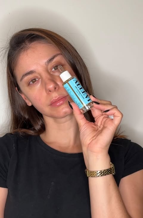 An Allevi customer using the Alleviating Serum